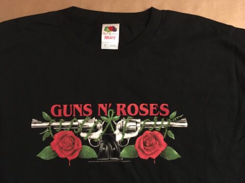 GUNS N ROSES - ROSES & PISTOLS.  XL Officiell  T-shirt Samlarobjekt från 2005 - Bild 2