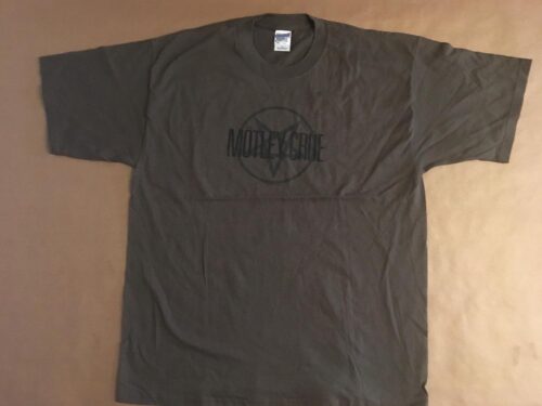 MÖTLEY CRÜE - SHOUT AT. XL T-shirt Officiell Motley Crue Samlarobjekt från 2004