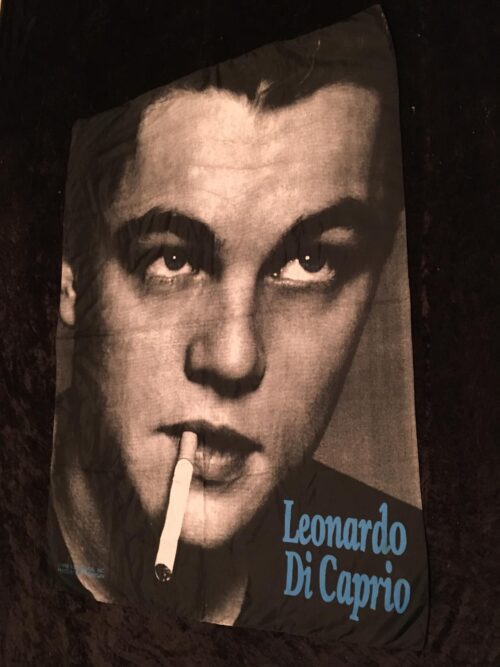 Film flagga Leonardo DiCaprio (cigarette) poster flagga Samlarobjekt 90-tal - Bild 3