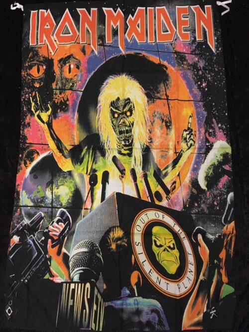IRON MAIDEN - OUT OF THE SILENT. Posterflagga Big size 145x93cm Samlarobjekt