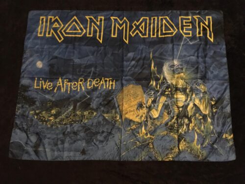 IRON MAIDEN - LIVE AFTER DEATH. Poster flagga Samlarobjekt från 2005 - Bild 2