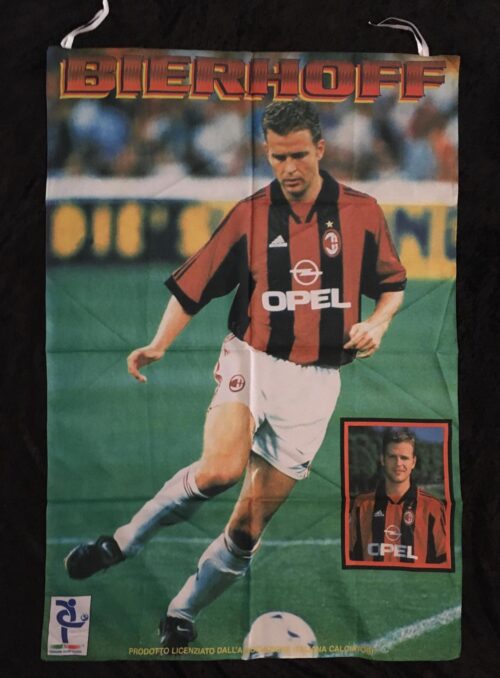 Fotbolls flaggor 4st olika i ett paket! SAMLAROBJEKT 23år gamla i nyskick - Bild 4