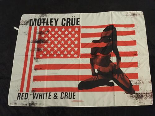 MÖTLEY CRÜE - RED, WHITE & CRUE. USA Poster flagga från 2005